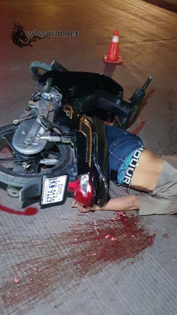 Horrific Phnom Penh Motorcycle Crash: Man's Skull Crushed by Truck, Brain Spills onto Road 03